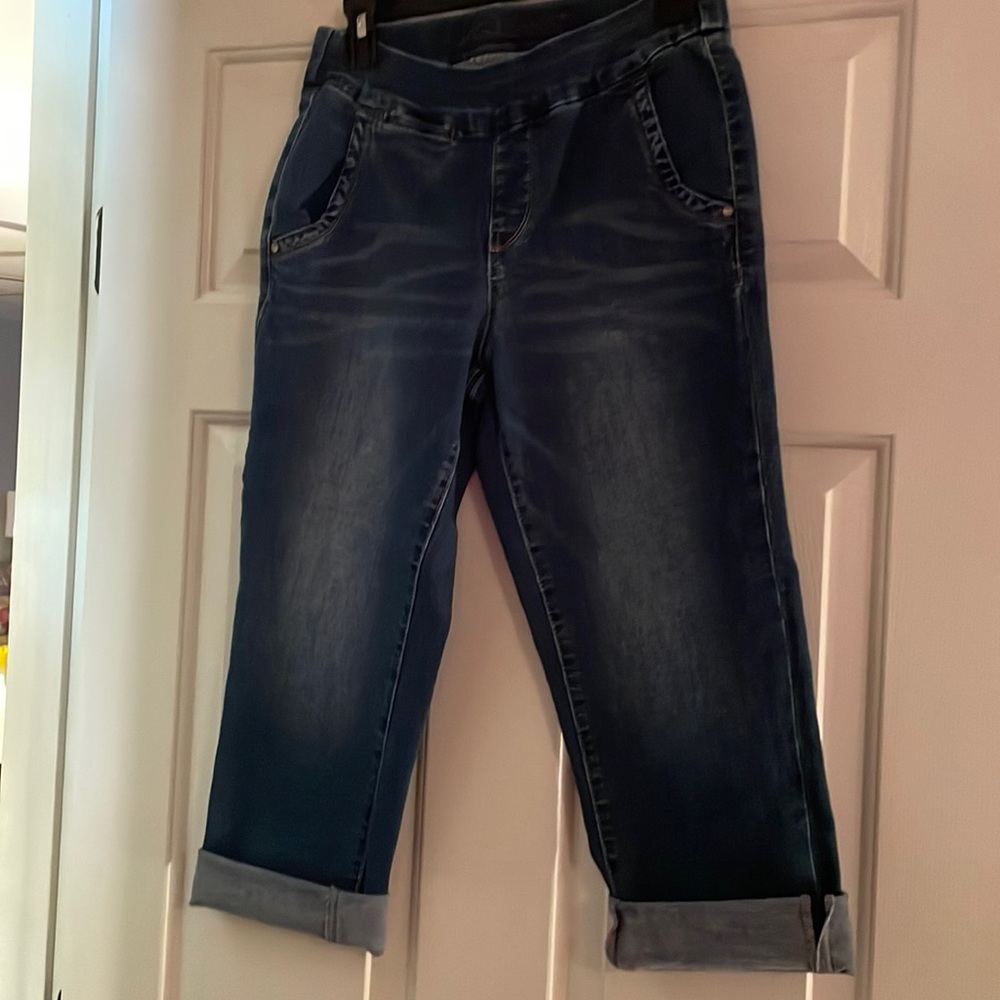 JAGJEANs. Pull on. Size 6